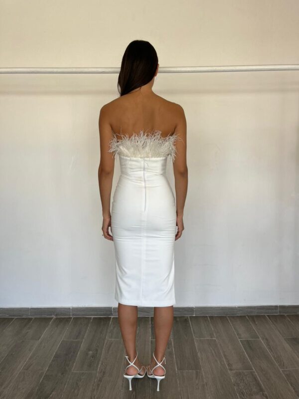 The Feather Bombshell Dress in Ivory Outlet - Imagen 2