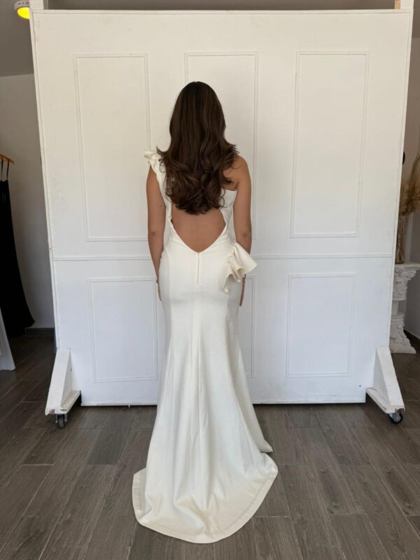 Ruffle Gown in Ivory - Imagen 3