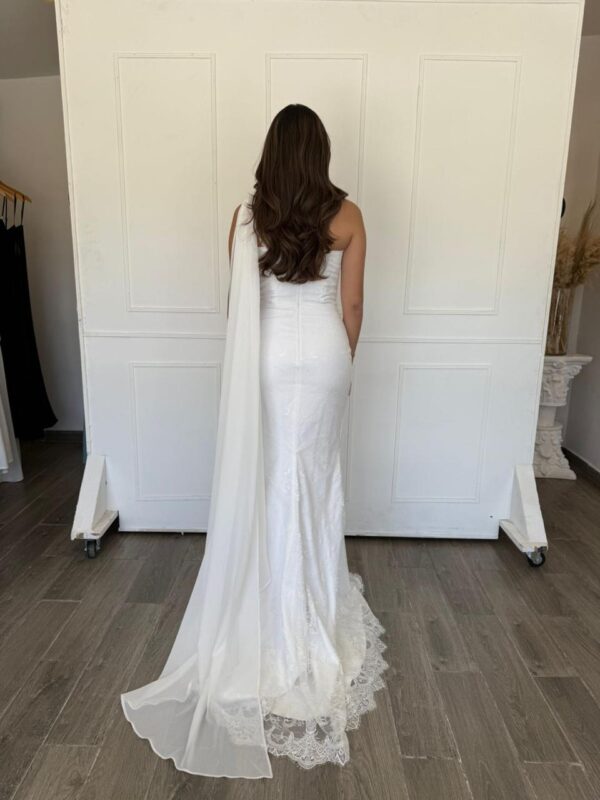 Lace Bridal Gown - Imagen 3